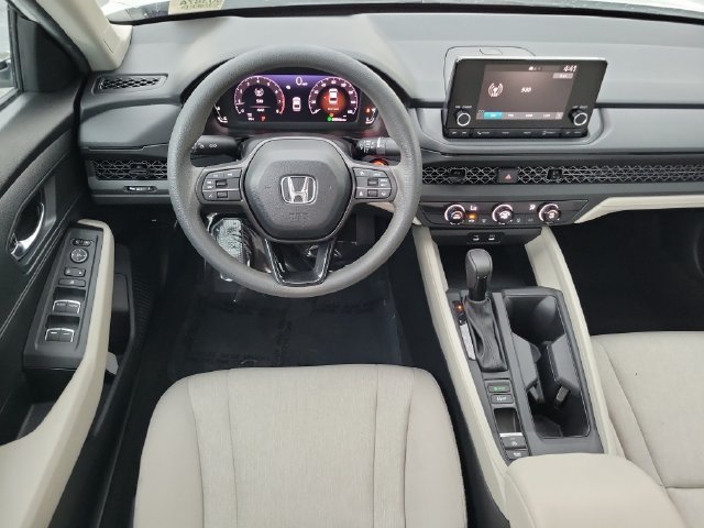 2025 Honda Accord LX - Photo 15