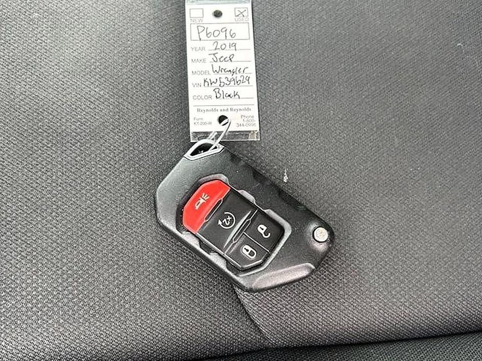 Used 2019 Black Jeep Unlimited Sport S image 17