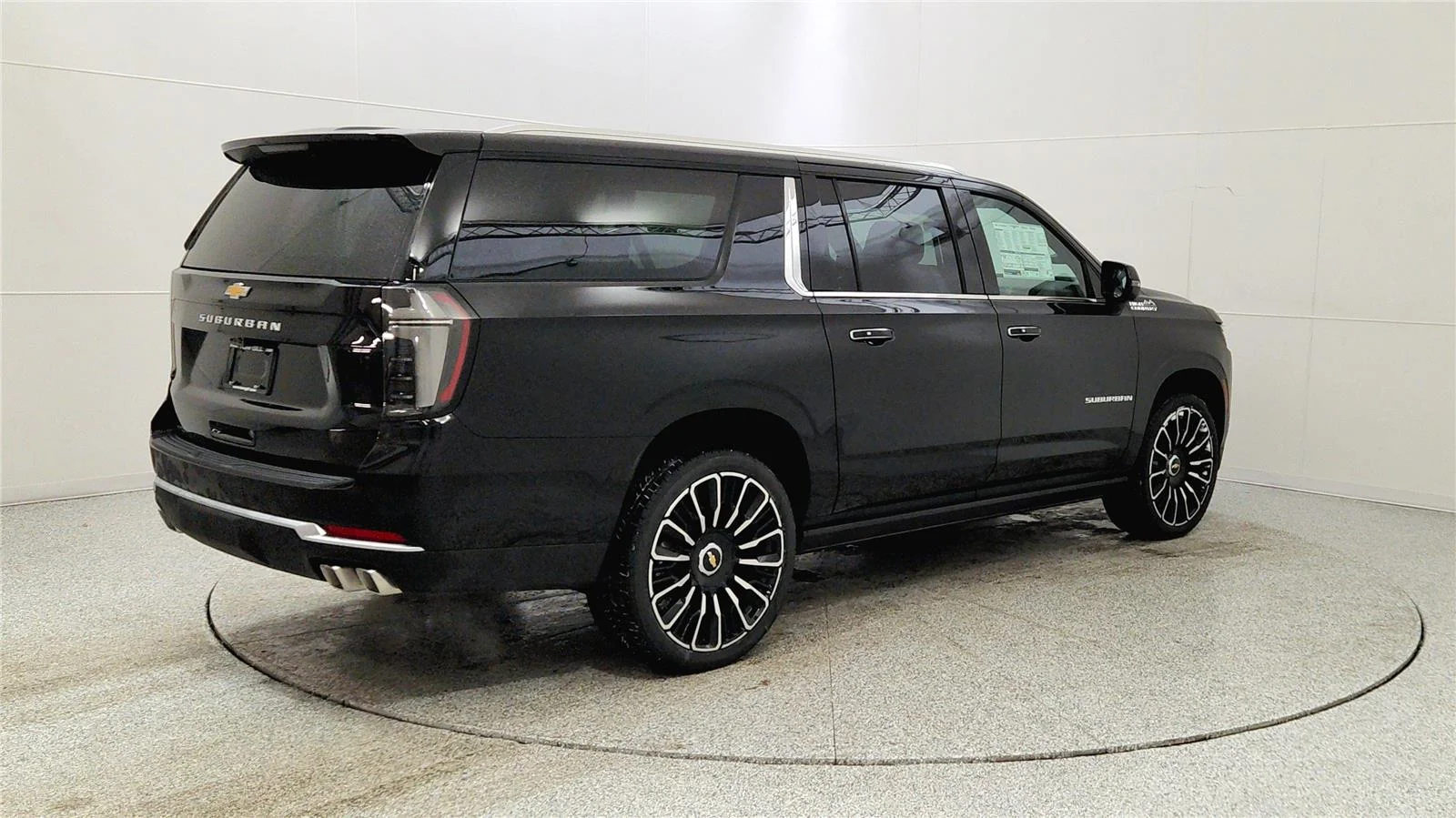 2026 Chevrolet Suburban High Country - Photo 7