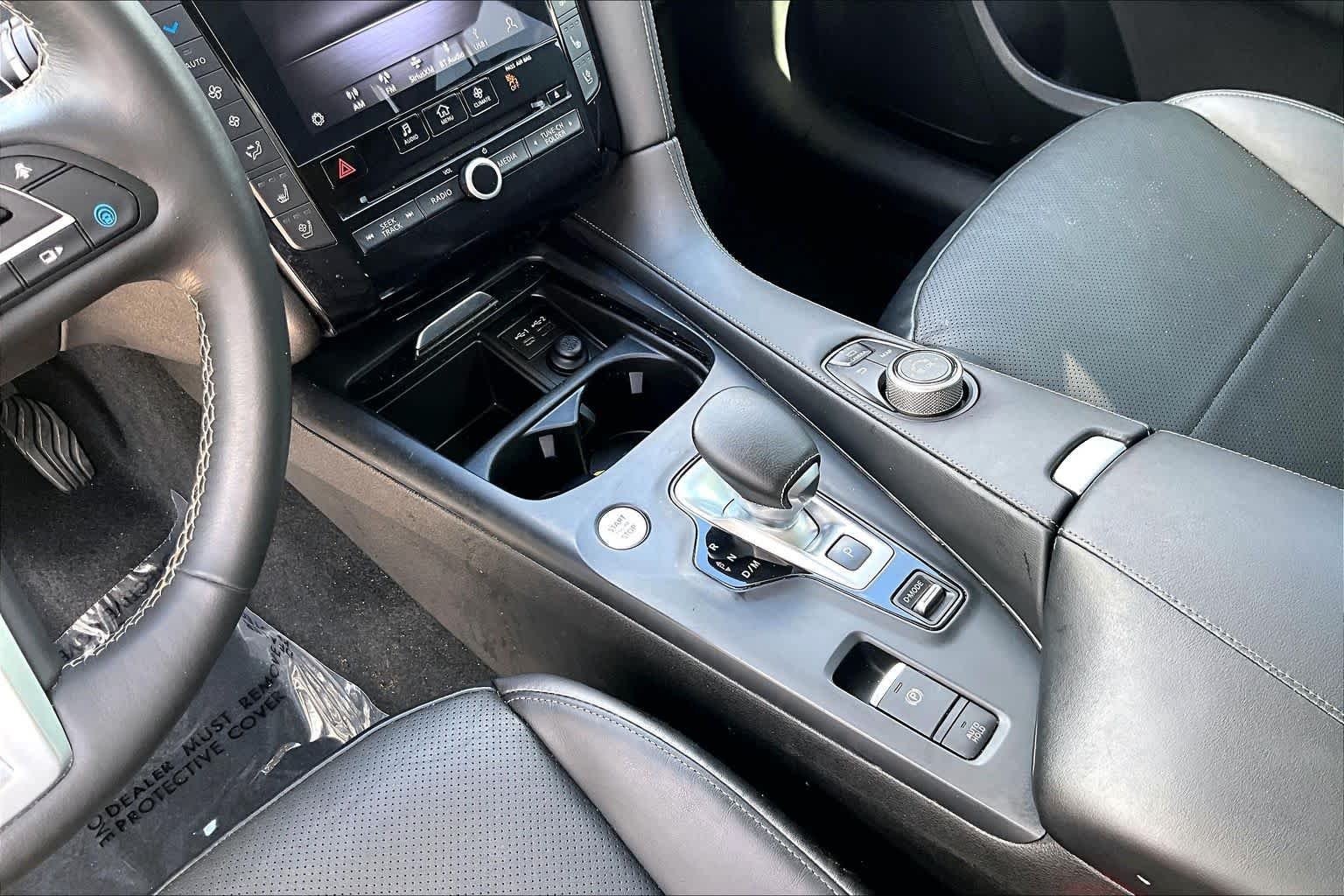 Used 2022 Majestic White INFINITI ESSENTIAL image 15