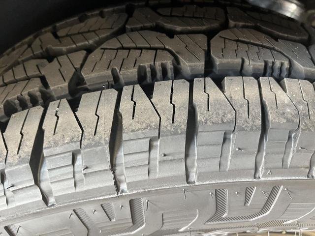 New 2026 Carbonized Gray Metallic Ford Tremor® image 32