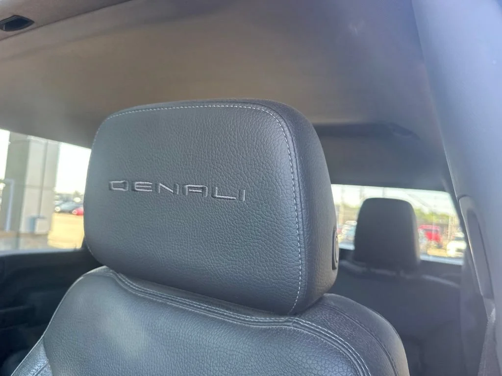 Used 2020 QUICKSILVER METALLIC GMC Denali image 4
