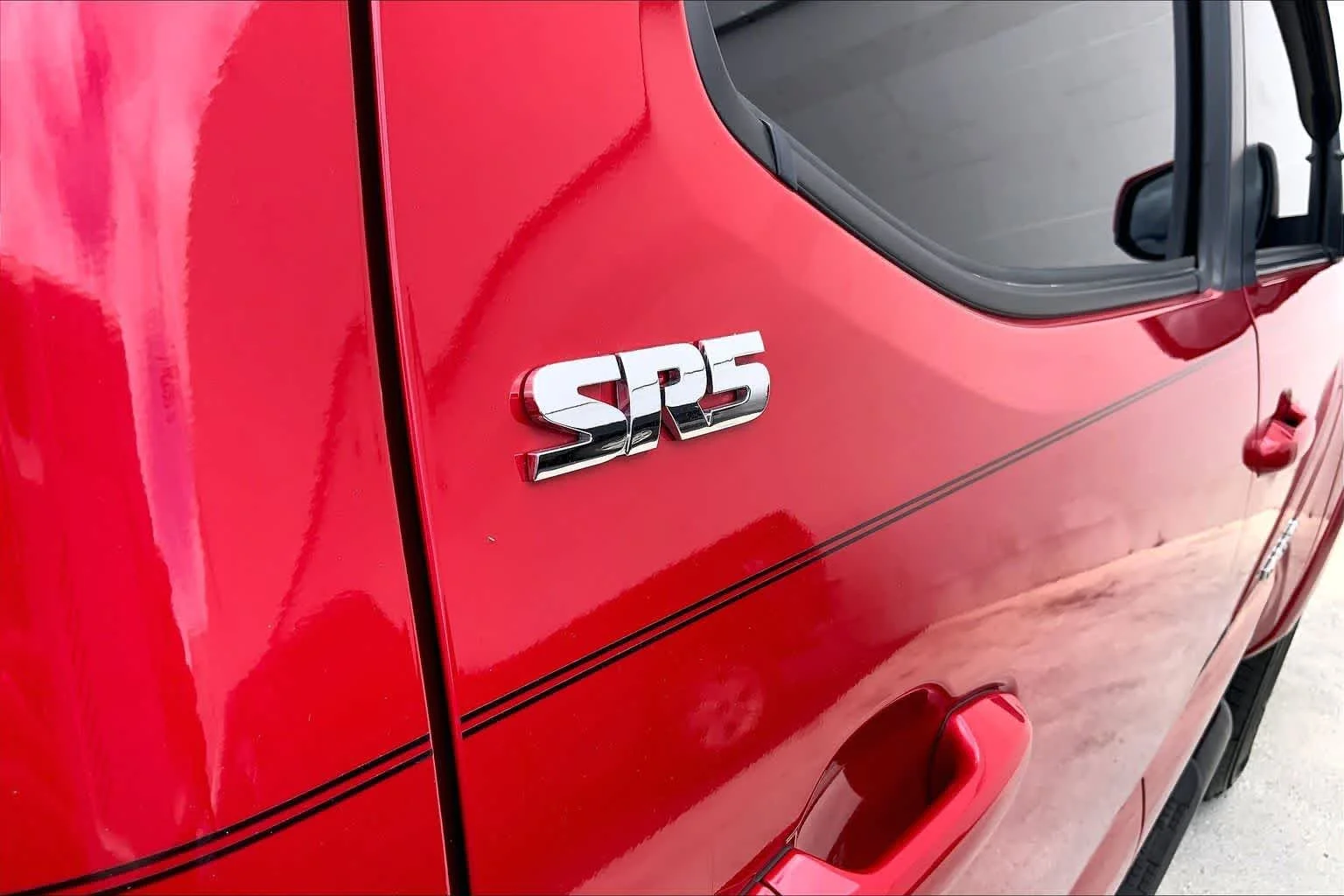 Used 2023  Toyota SR5 image 7