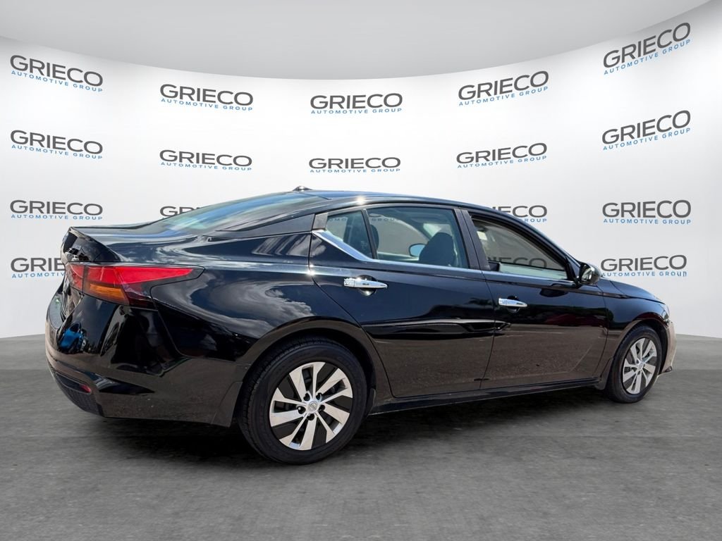 Used 2020 Black Nissan 2.5 S image 7
