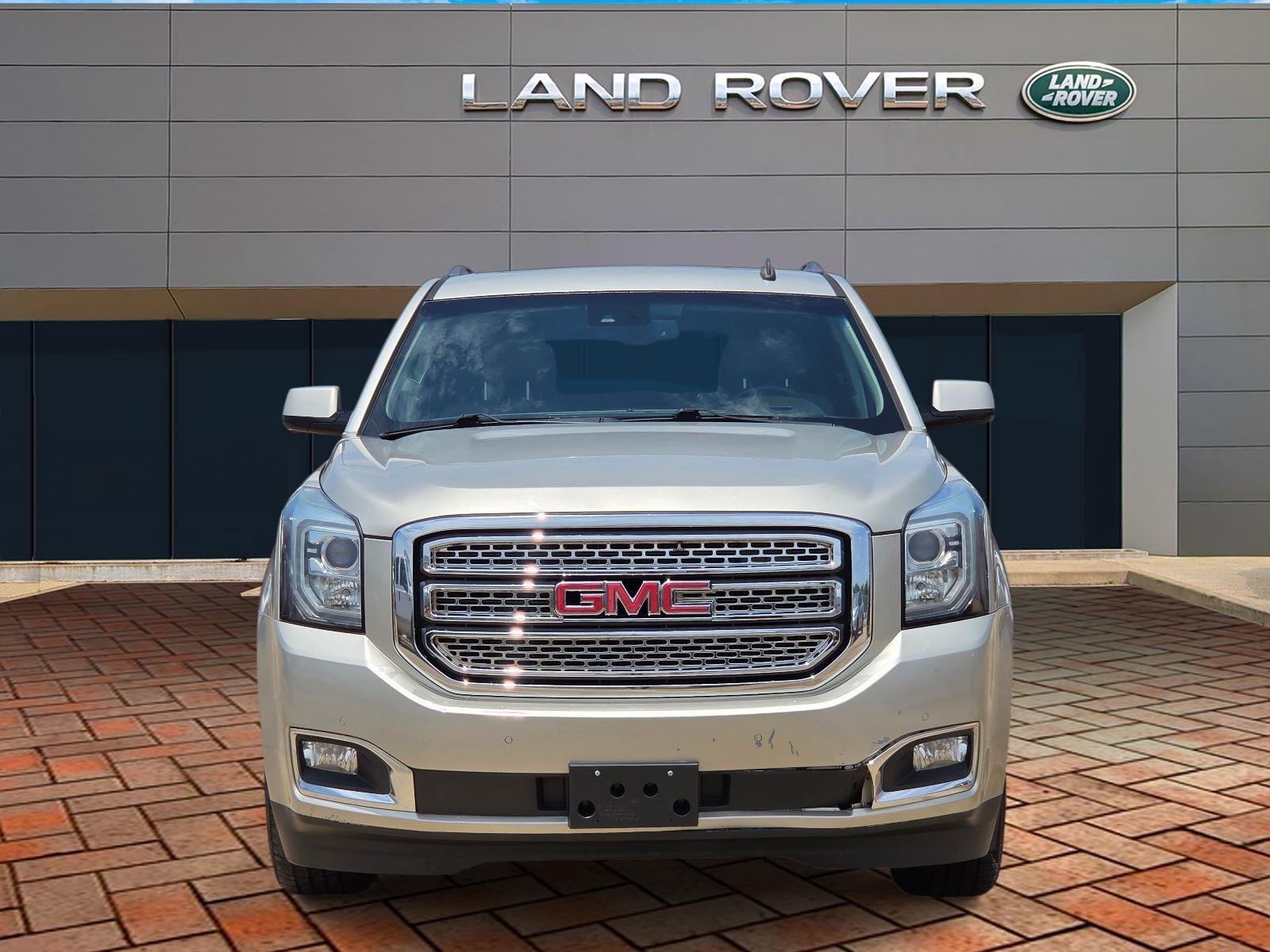 Used 2015 Champagne Silver Metallic GMC SLT image 2