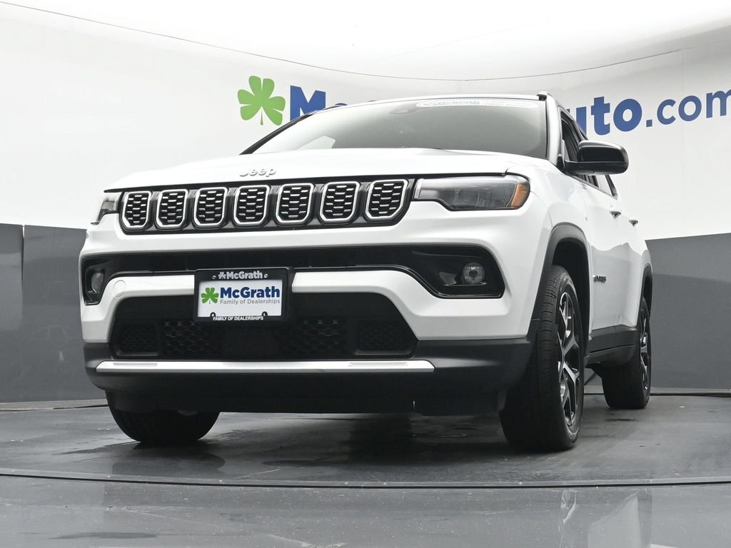Used 2025 White Jeep Limited image 7