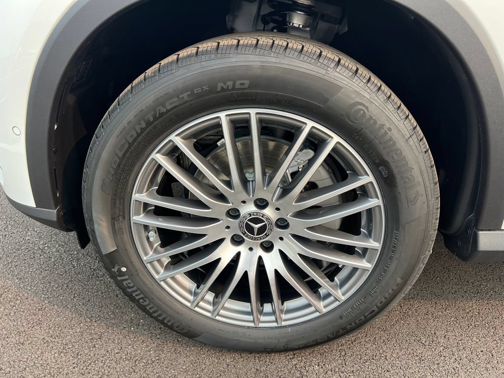 New 2026 Polar White Mercedes-Benz GLC 300 image 68