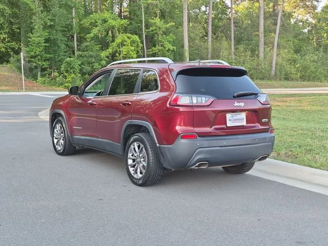 Used 2019 Red Jeep Latitude Plus image 11