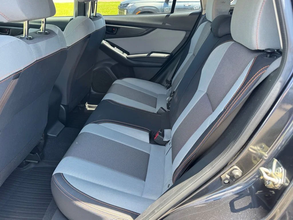Used 2018 Gray Subaru 2.0i Premium image 10