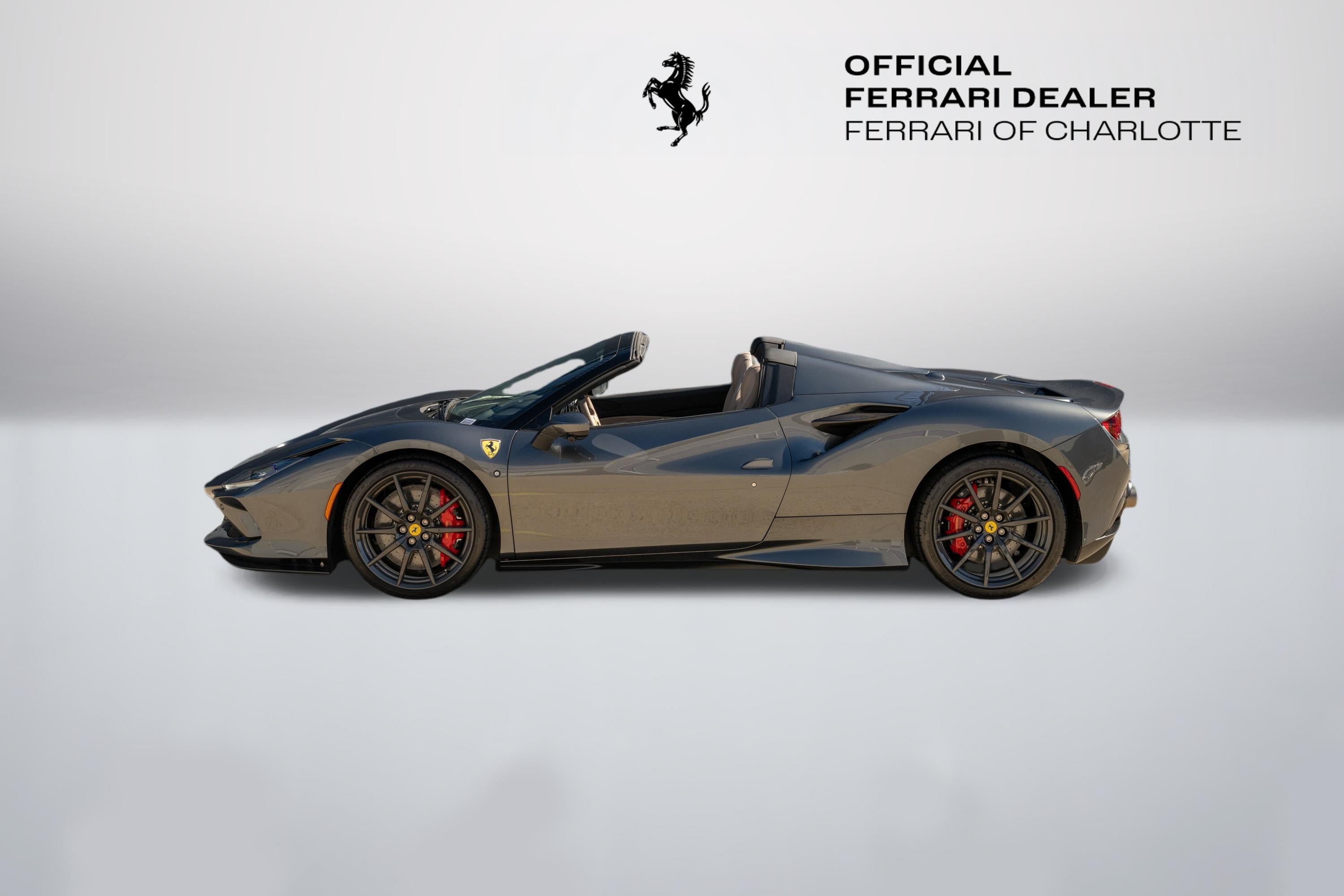 Used 2023 Grigio Silverstone Ferrari  image 3
