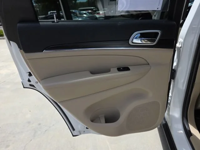 Used 2021 Bright White Clearcoat Jeep Limited image 17