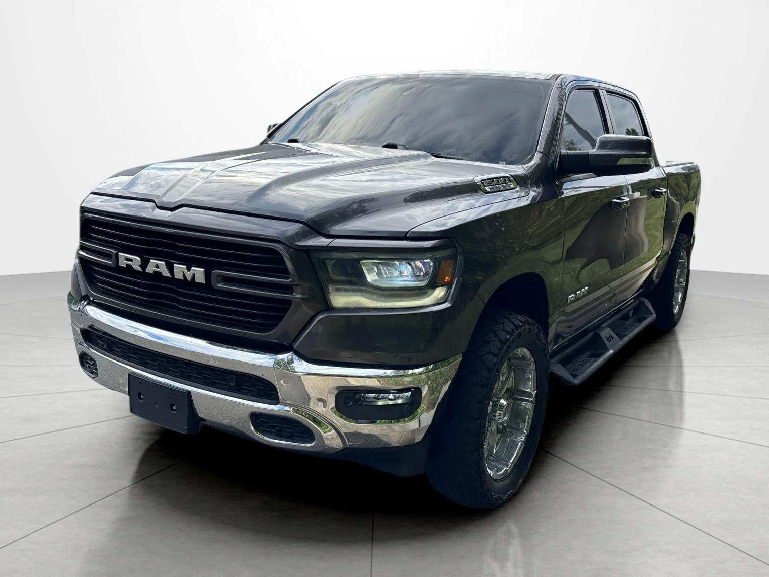 Used 2021 Granite Crystal Metallic Clearcoat Ram Big Horn image 1
