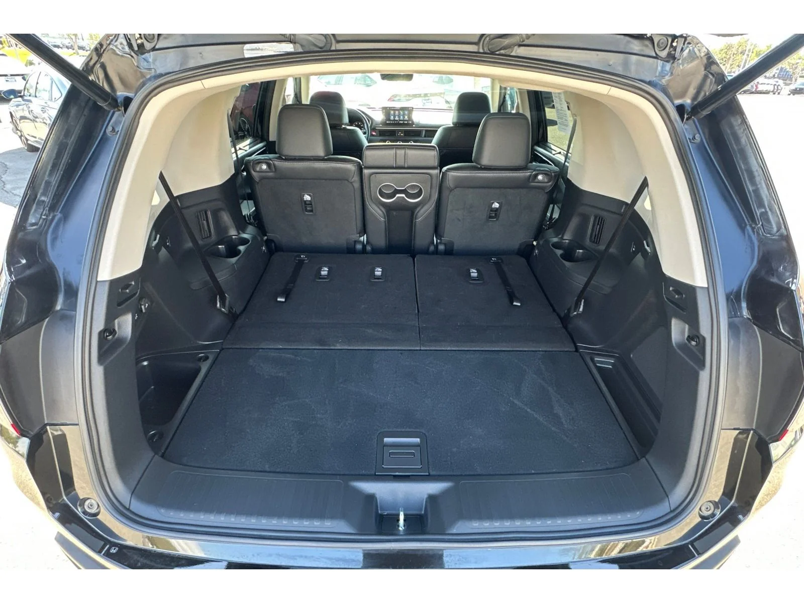 Used 2024 Crystal Black Pearl Honda Touring image 17