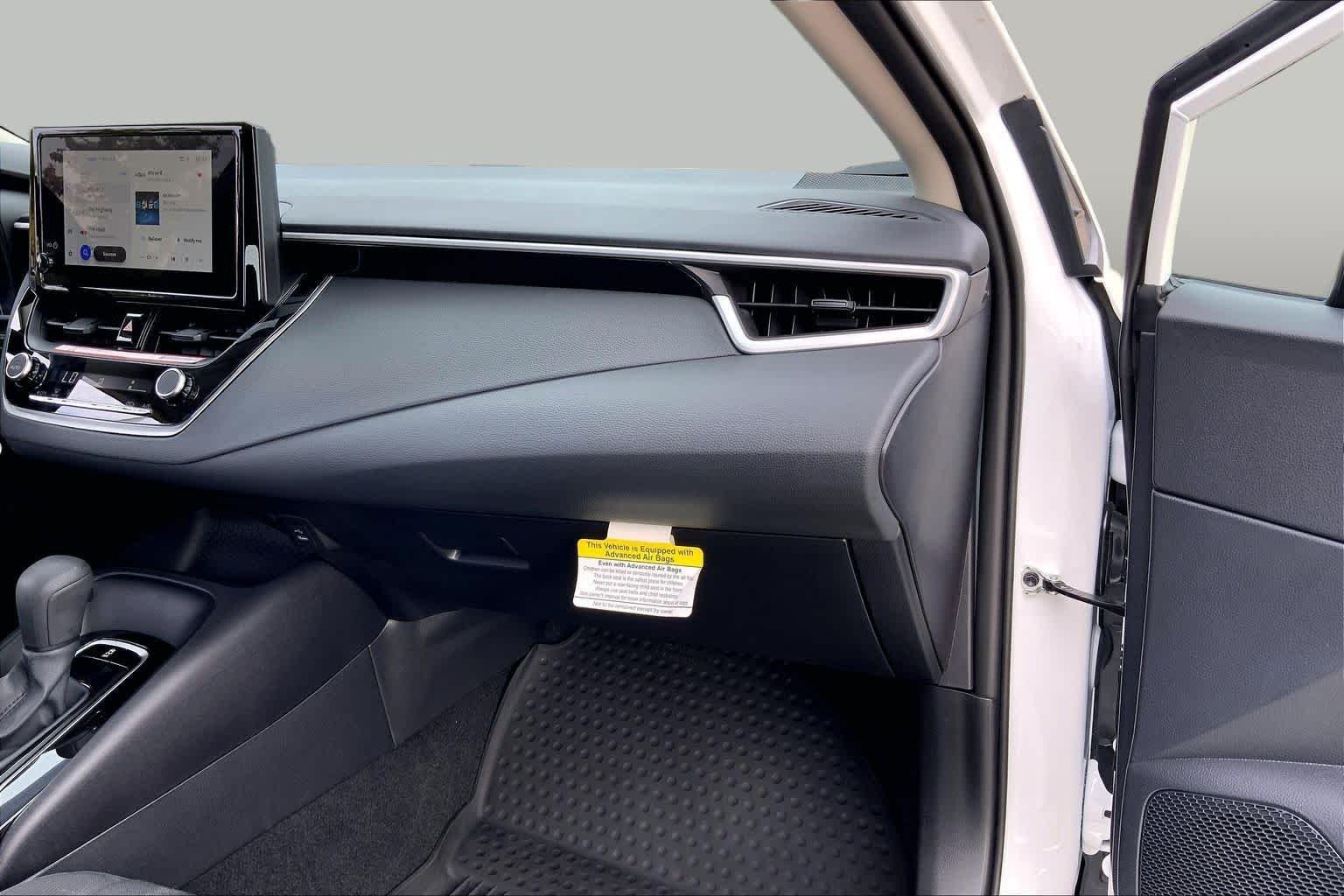 Used 2026 Ice Cap Toyota LE image 18