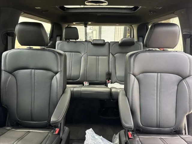 New 2026 Bright White Clearcoat Jeep Grand Wagoneer image 7