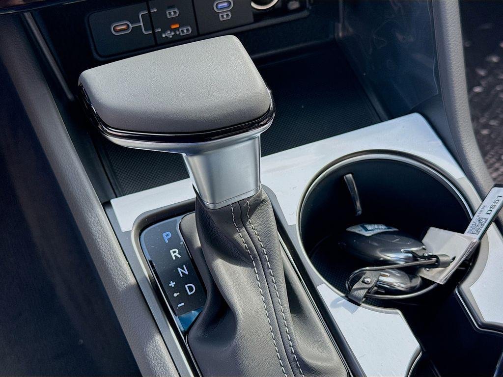 New 2026 Transmission Blue Hyundai SE image 13