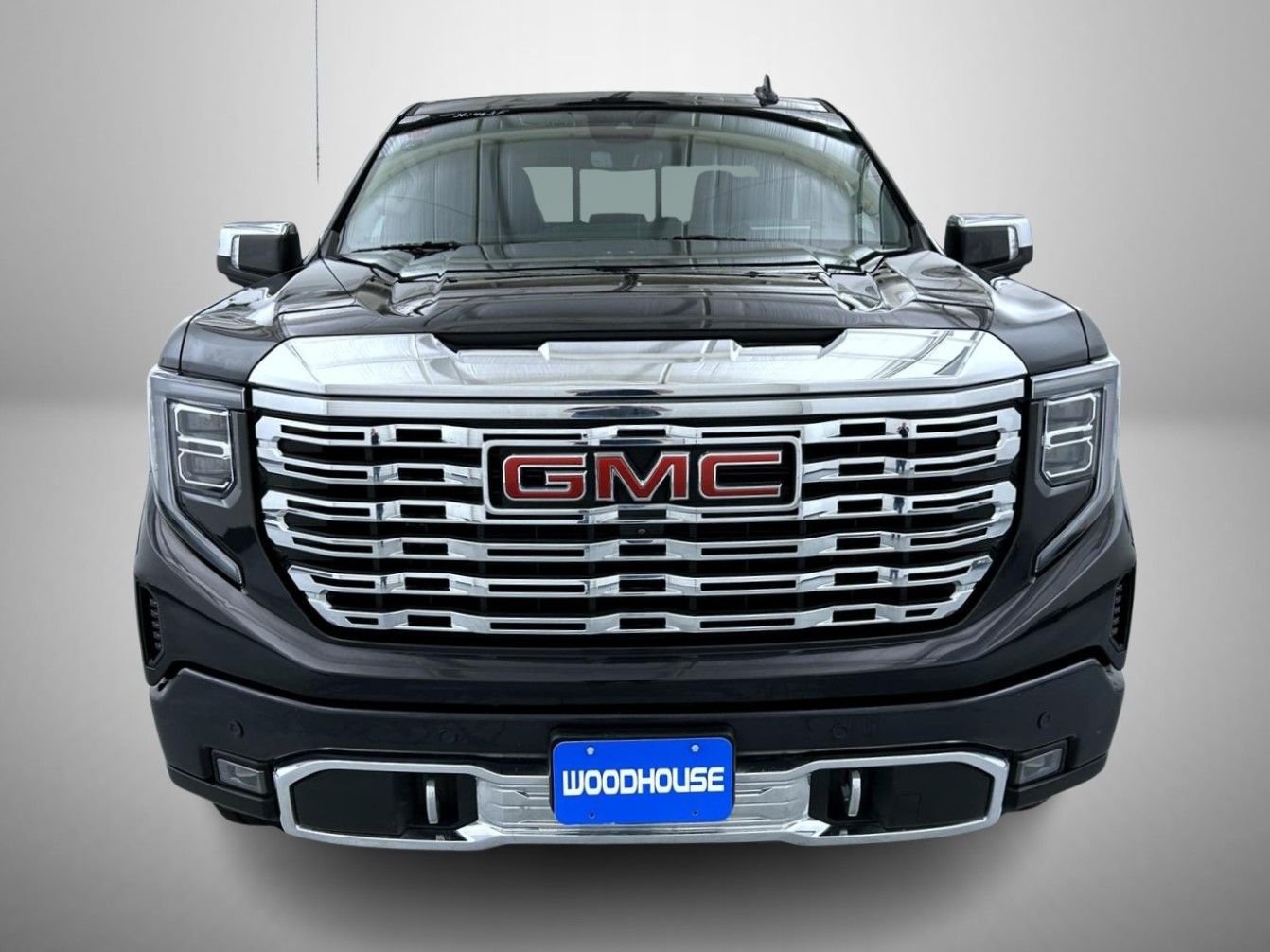 Used 2023 Silver GMC Denali image 2