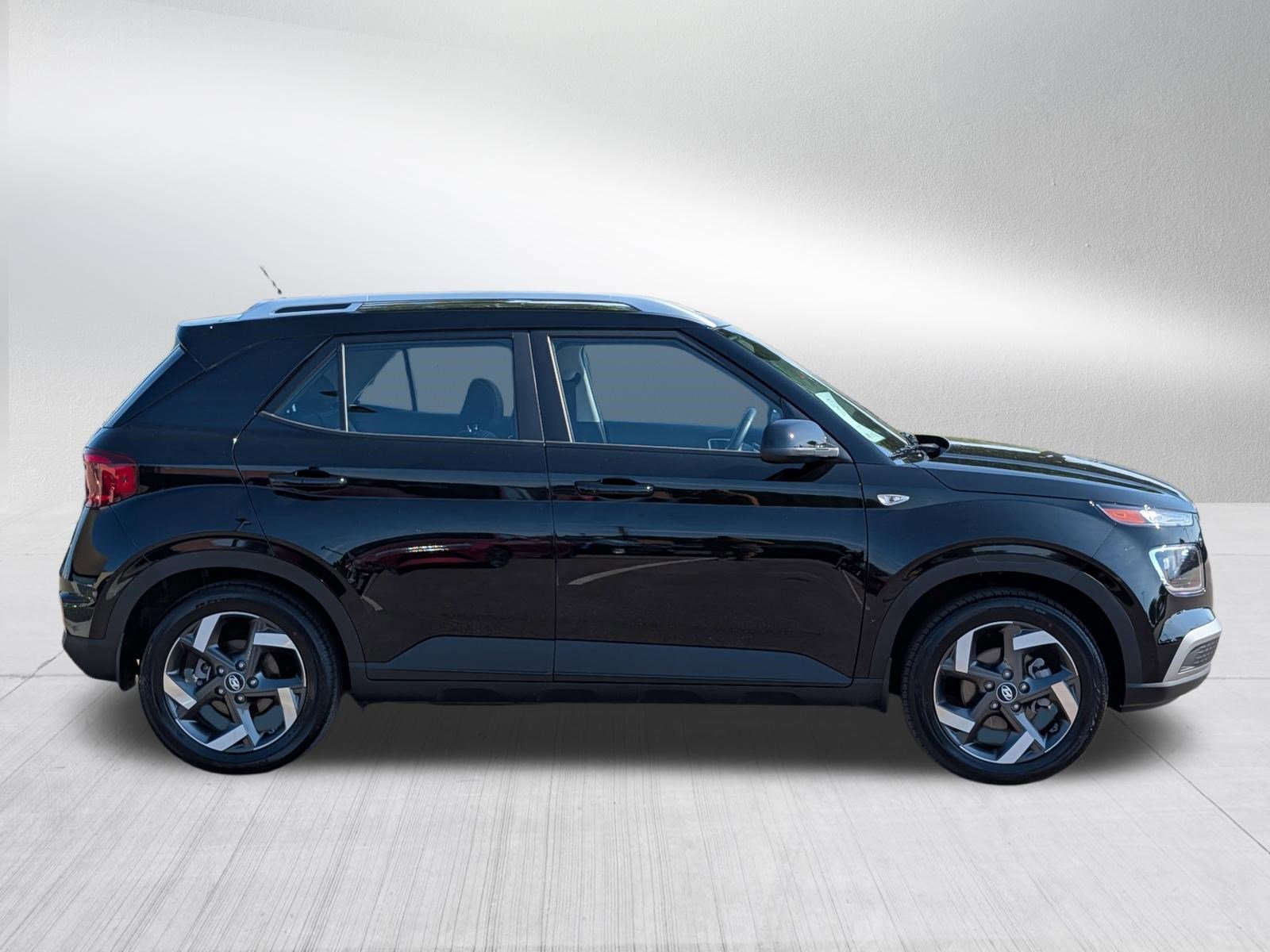 2026 Hyundai Venue SEL - Photo 8