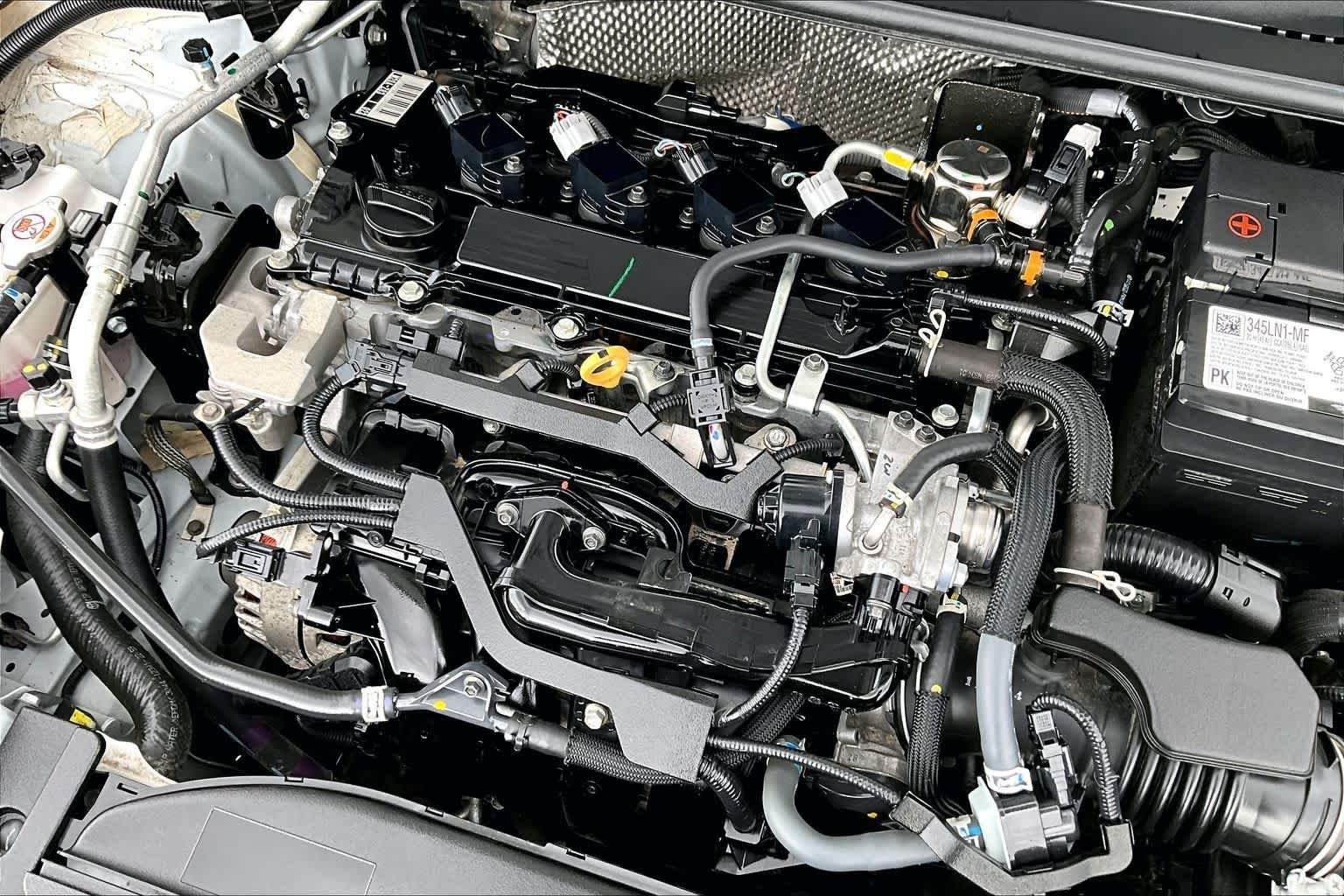 Used 2025 Ice Cap Toyota LE image 33
