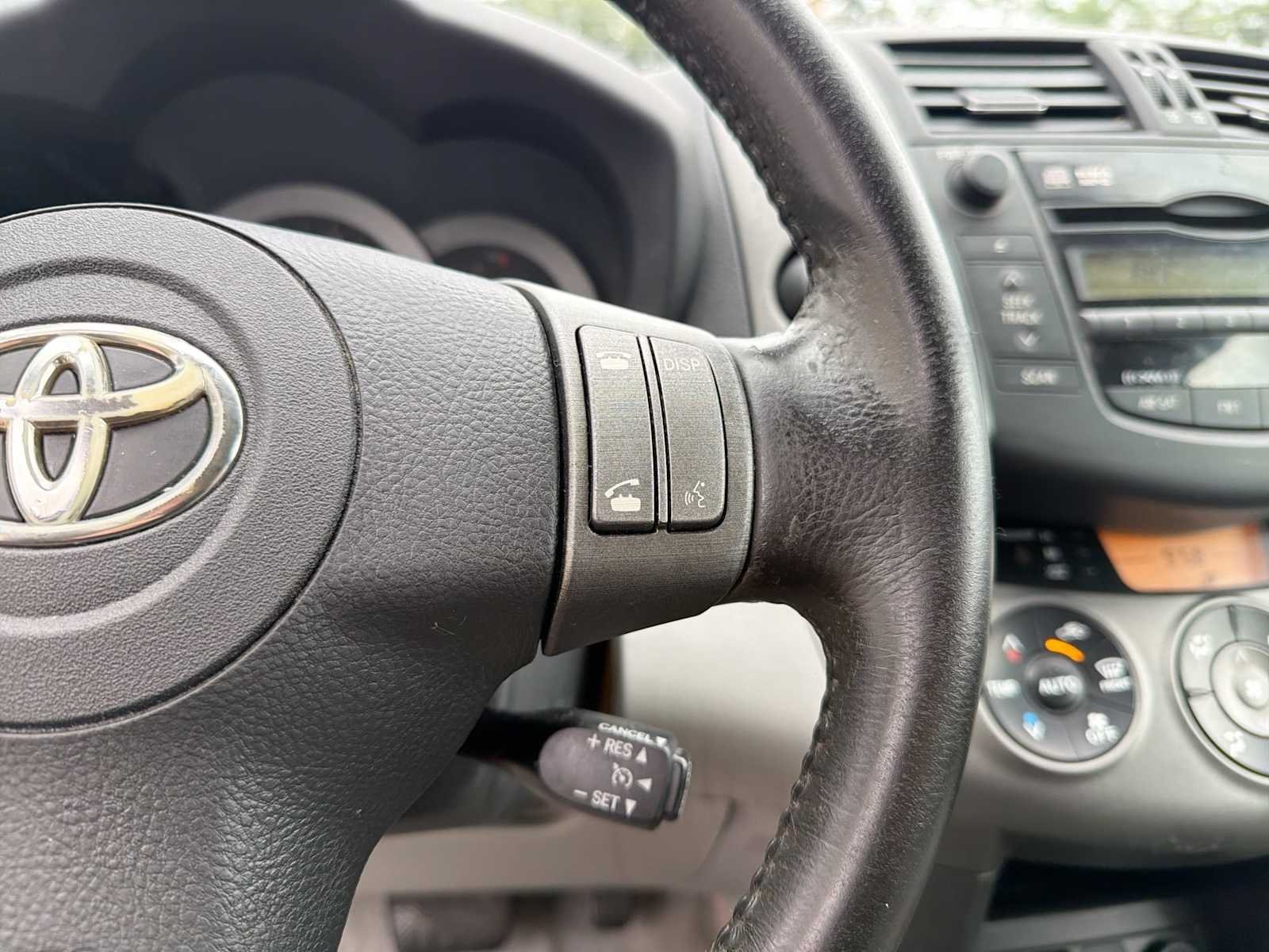 Used 2010 Blizzard Pearl Toyota Ltd image 26