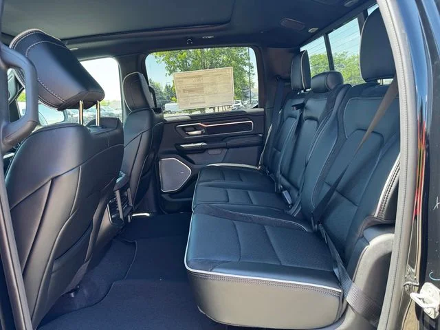 New 2026 Diamond Black Crystal Pearl-Coat Exterior Paint RAM LARAMIE image 19