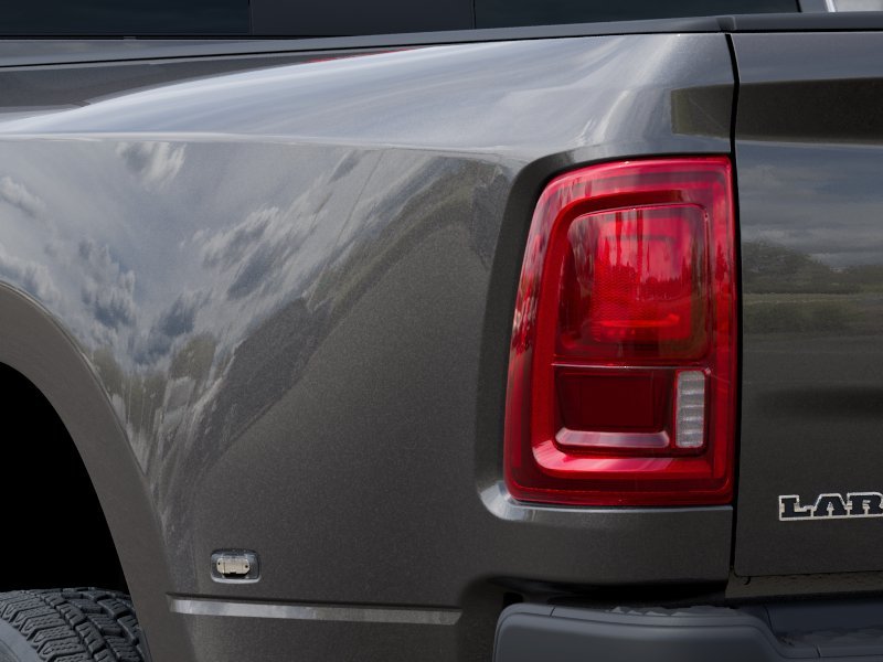 New 2026 Granite Crystal Metallic Clear-Coat Exterior Paint RAM Laramie image 33