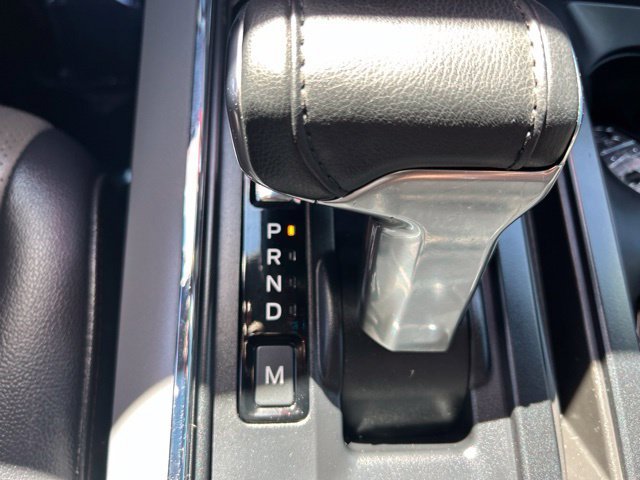 Used 2024 Brown Ford Lariat image 28