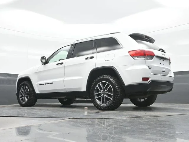 Used 2019 White Jeep Limited image 19