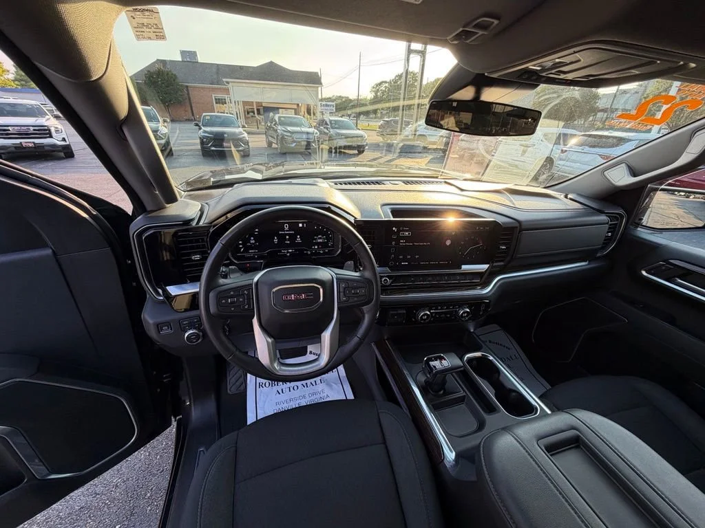 Used 2022 Titanium Rush Metallic GMC Elevation image 19