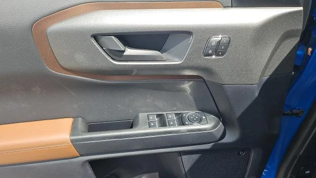 New 2026 Velocity Blue Metallic Ford Outer Banks 4WD image 22
