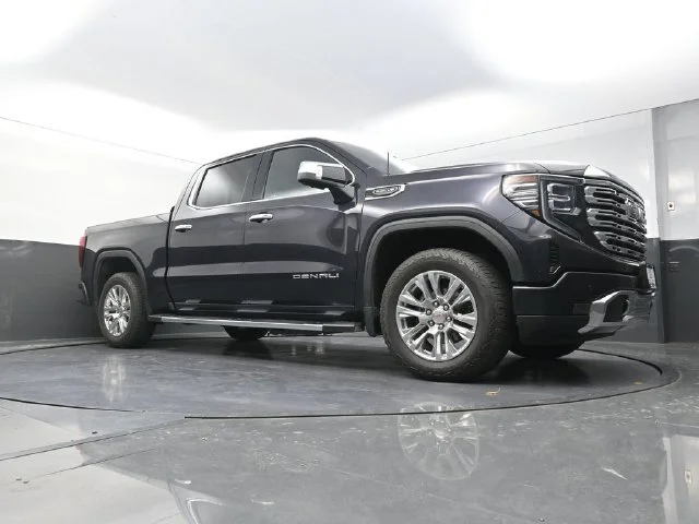 Used 2023 Silver GMC Denali image 19