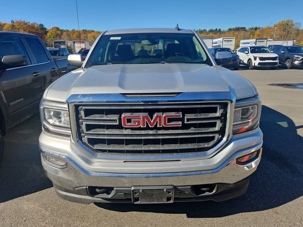 Used 2018 QUICKSILVER METALLIC GMC SLE image 3