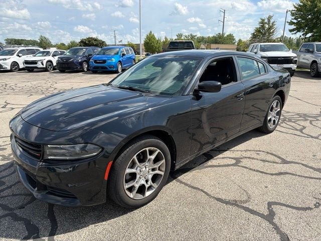 Used 2015 Pitch Black Dodge SXT image 2