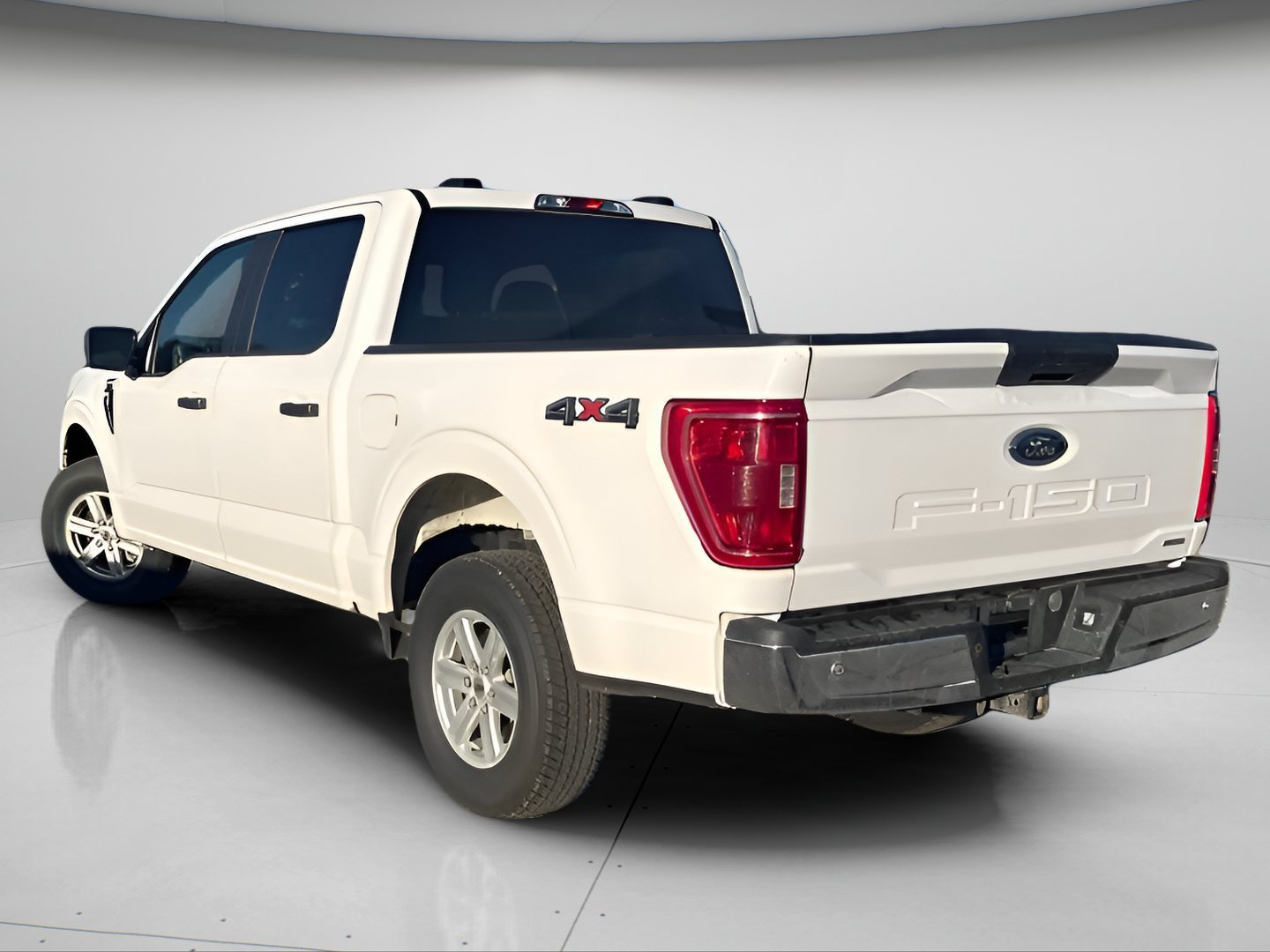 Used 2023 White Ford XLT image 12