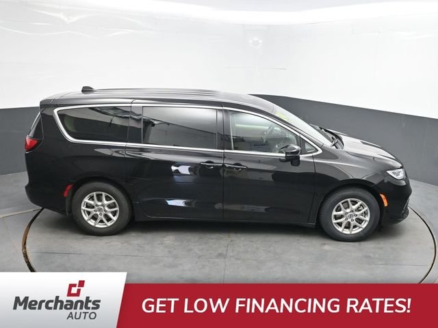 Used 2024 Black Chrysler Touring L image 28