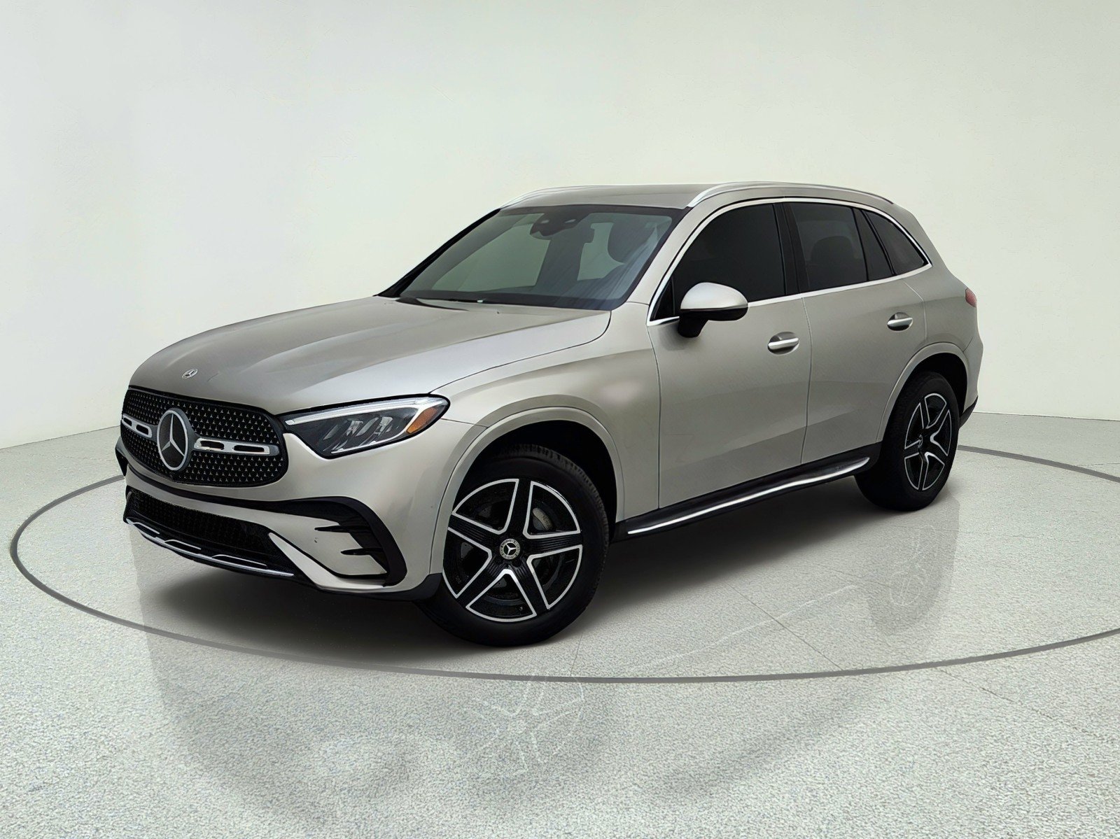 Used 2023 Mojave Silver Metallic Mercedes-Benz GLC 300 image 1