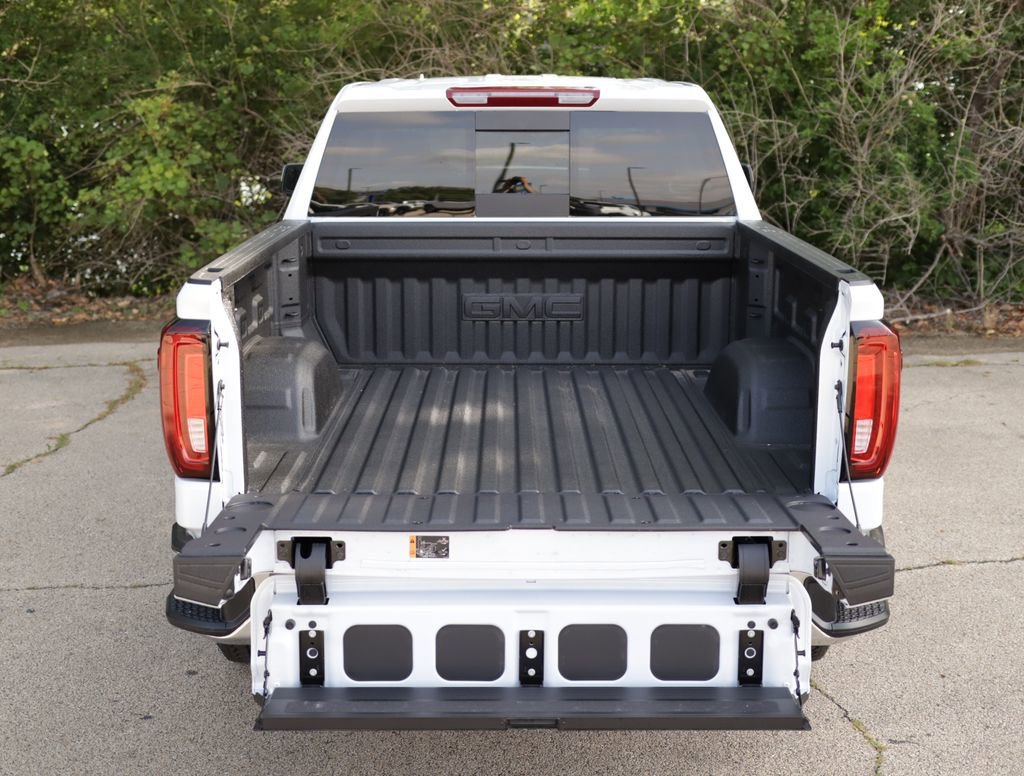 New 2026 Glacier White Tricoat GMC SLT image 29