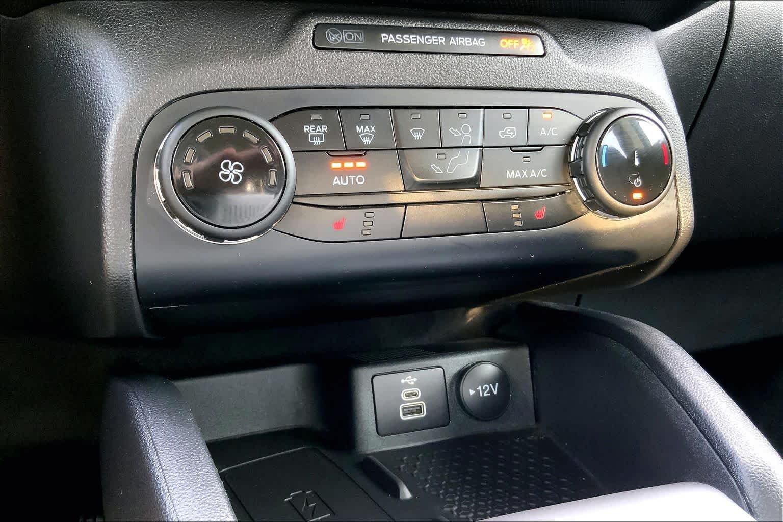 Used 2024 Atlas Blue Ford Big Bend image 33