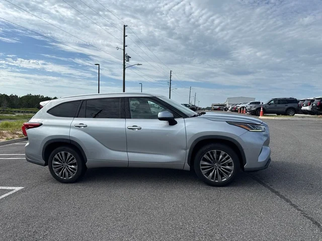 2021 Toyota Highlander Platinum