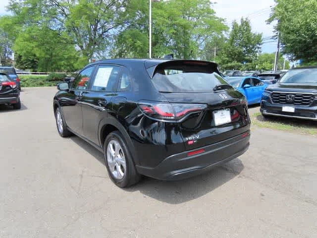 Certified Used 2023 Crystal Black Pearl Honda LX image 4