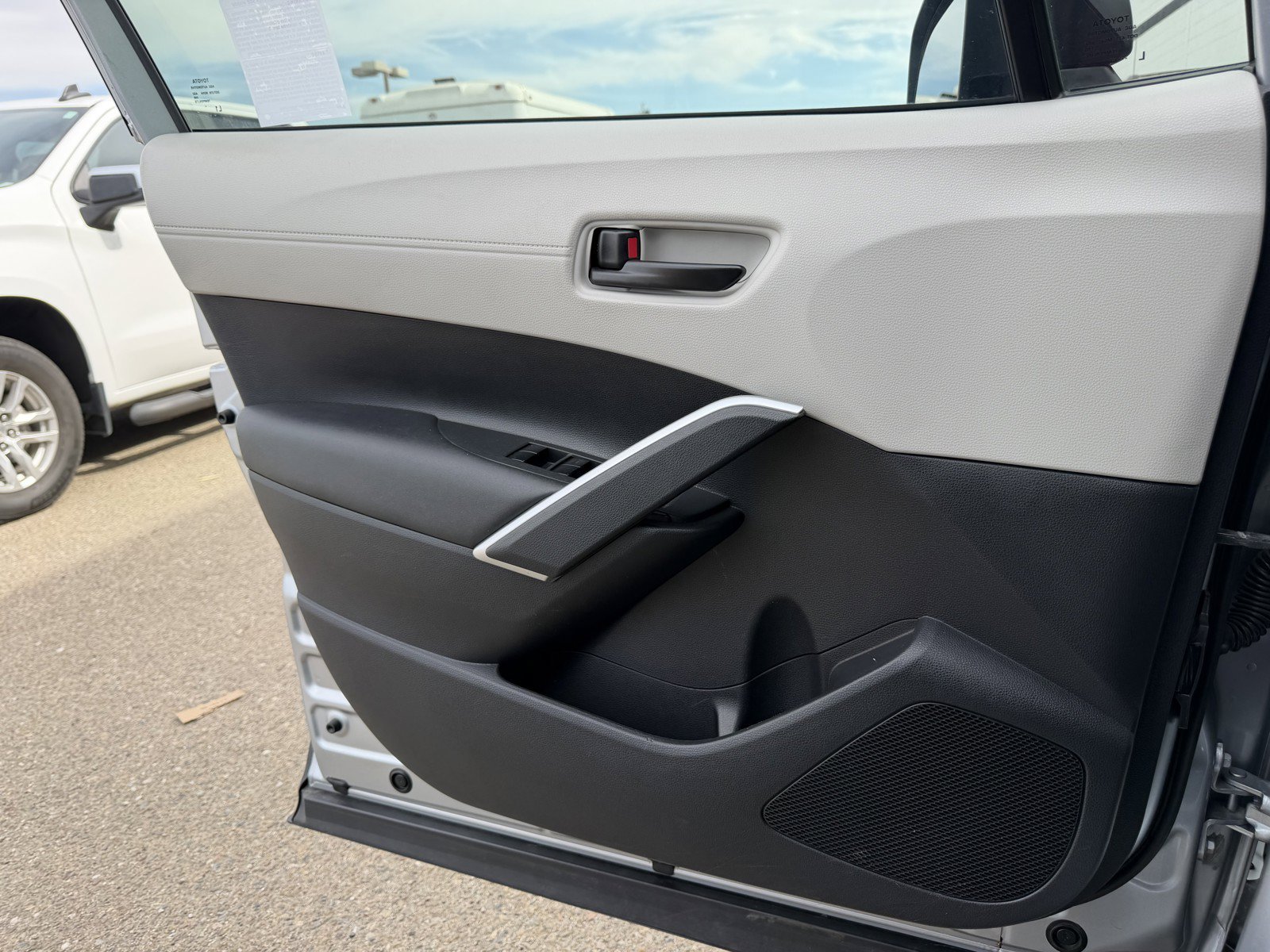 Certified Used 2022 Sonic Silver Toyota L image 17