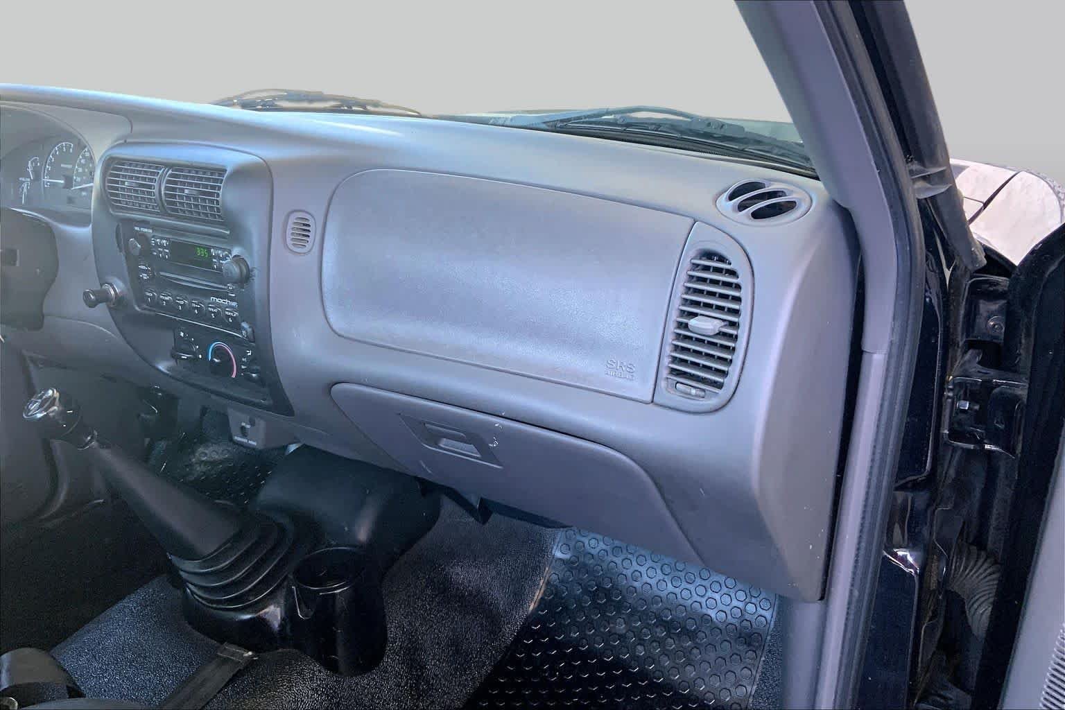 Used 2003 Black Ford Edge image 15