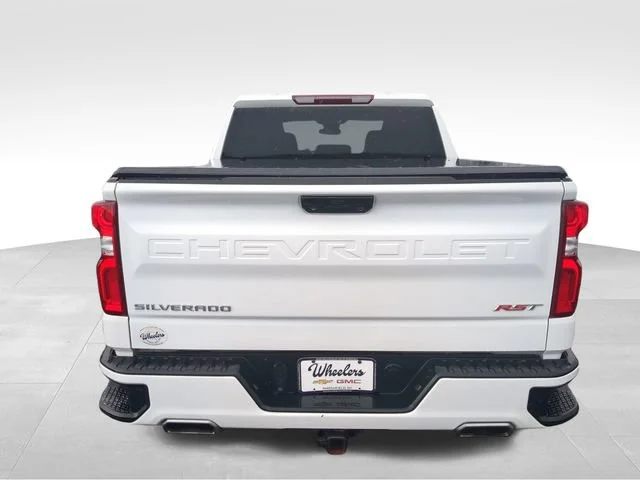 Used 2022 Summit White Chevrolet RST image 4