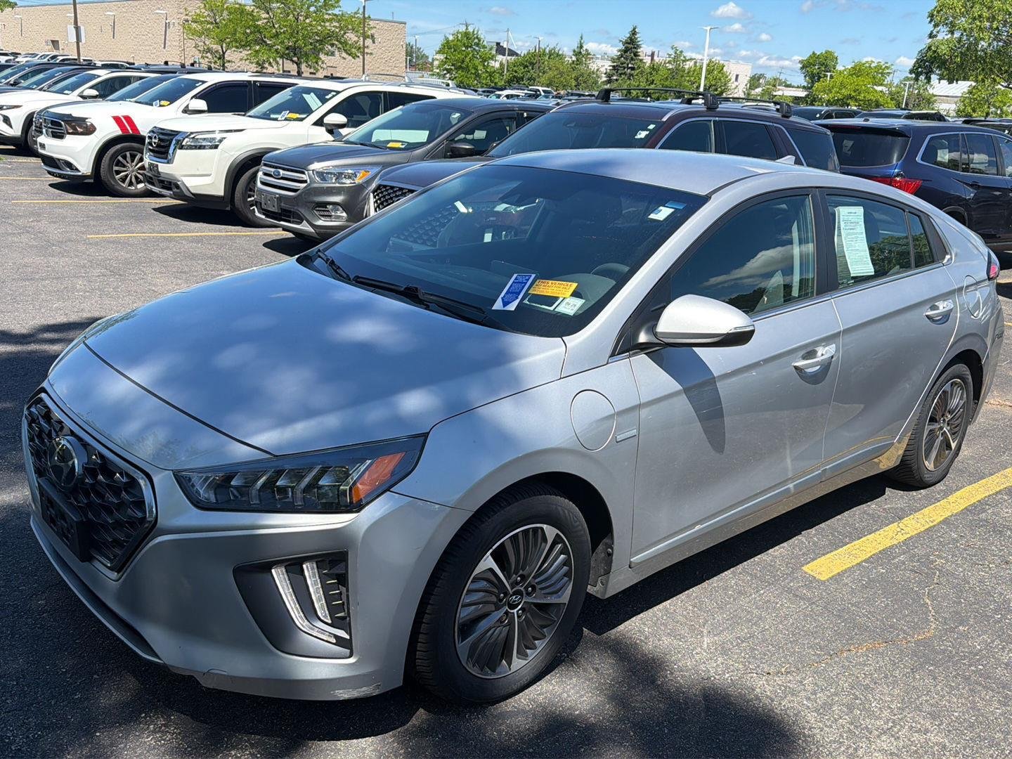 Used 2020 Stellar Silver Hyundai SEL image 3
