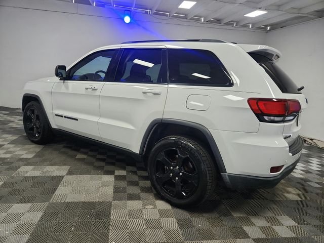Used 2019 White Jeep Laredo image 5