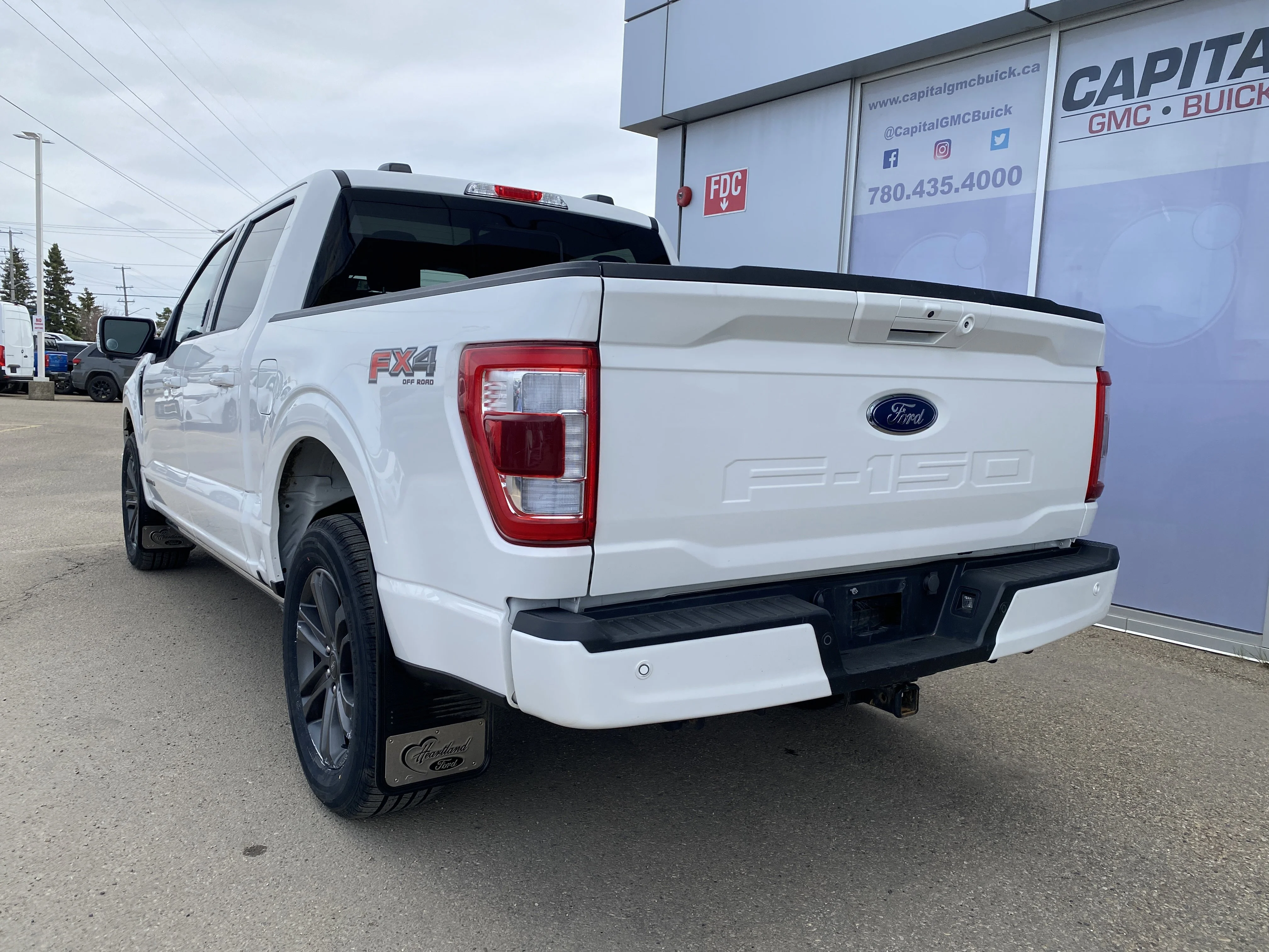 Used 2023 White Ford LARIAT * PANORAMIC SUNROOF * 360 CAMERA * image 3