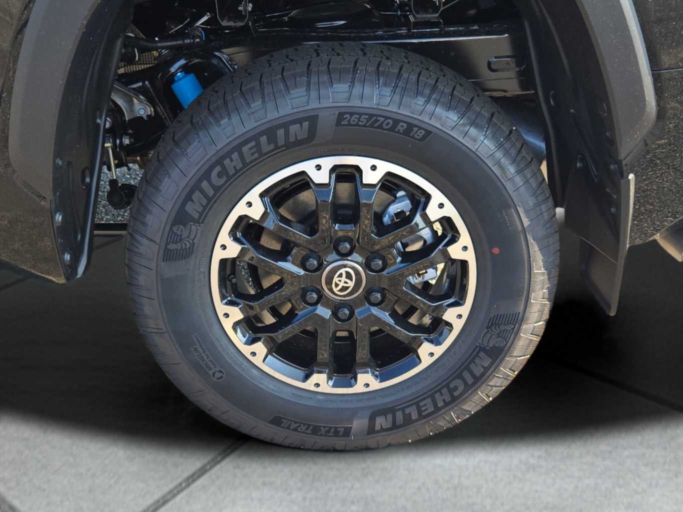 New 2026 Midnight Black Metallic Toyota SR5 image 12