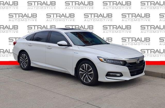 Used 2019 Platinum White Pearl Honda Touring image 1