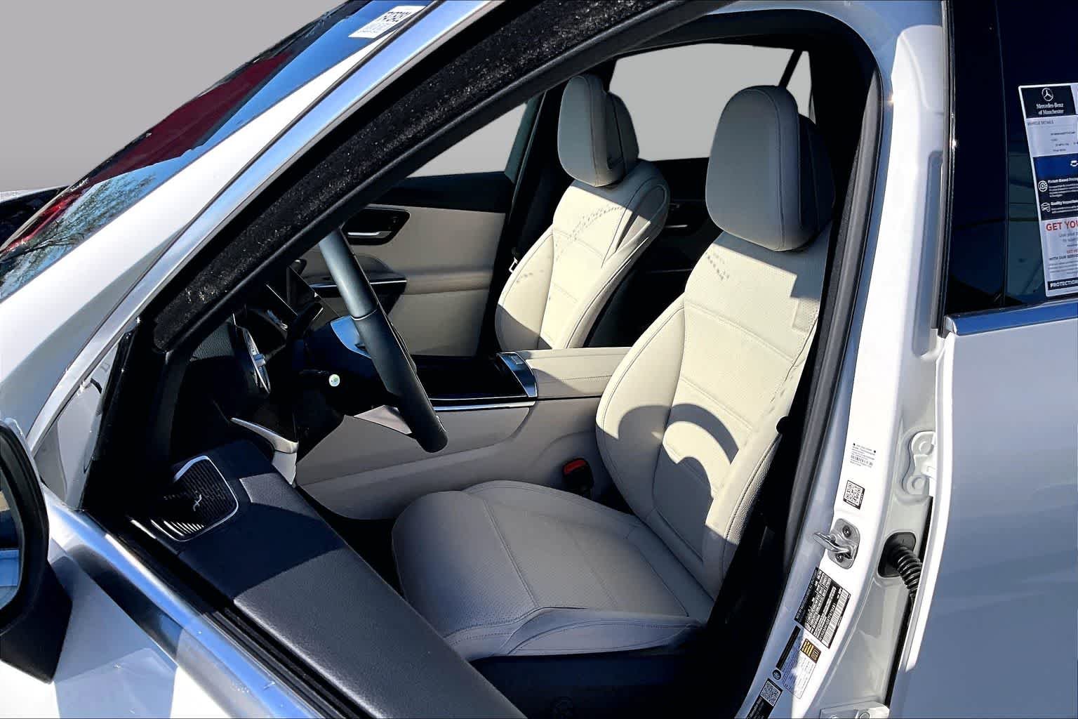 New 2026 Polar White Mercedes-Benz GLC 300 image 9