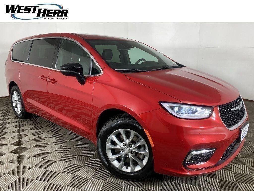 Used 2026 Red Hot Pearlcoat Chrysler Select AWD image 30